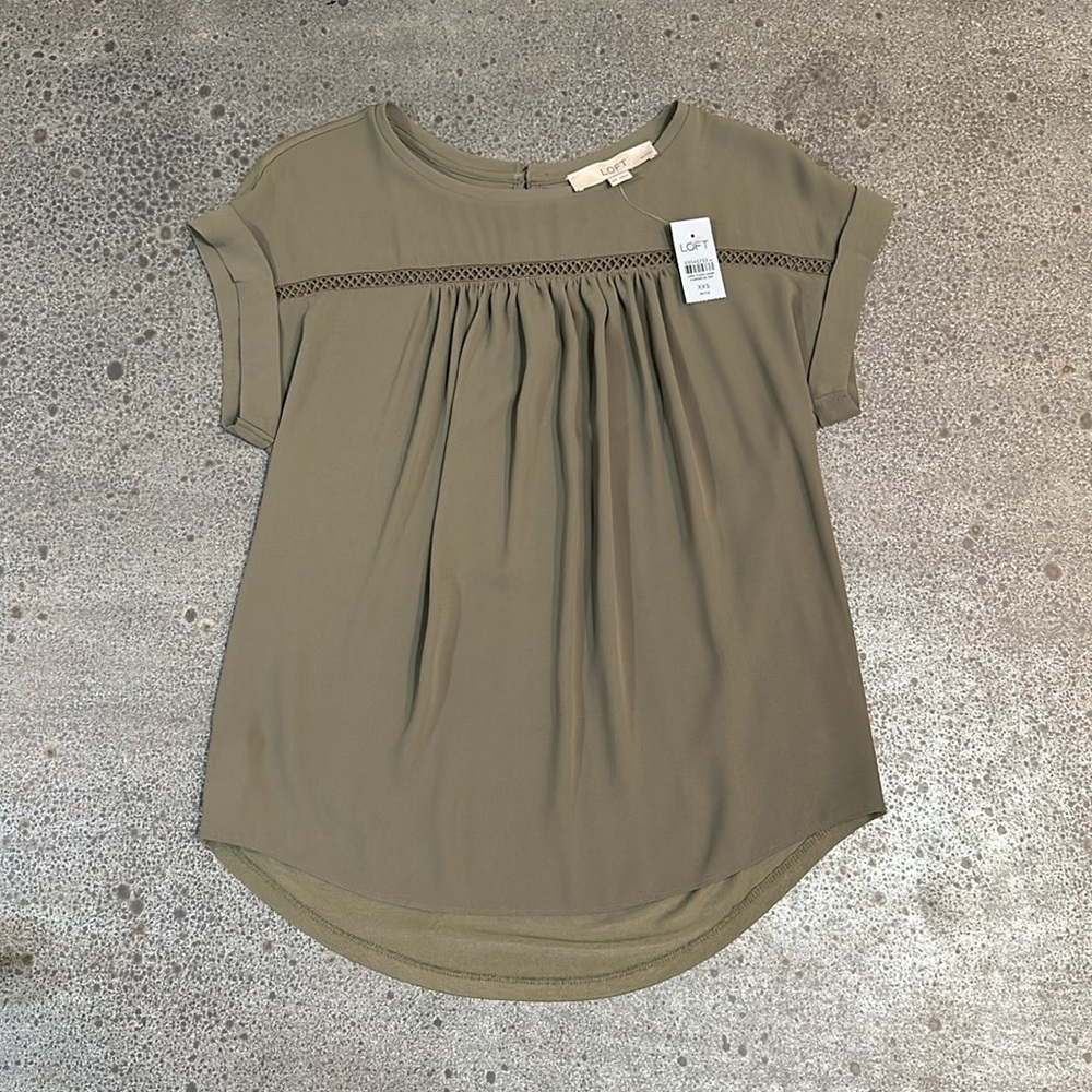 Loft Short Sleeve Blouse Size XXS Petite NWT